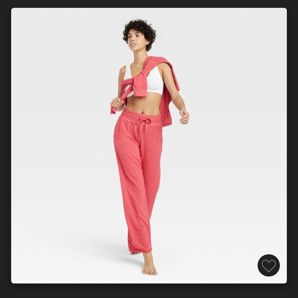 Woman’s joggers color coral size L